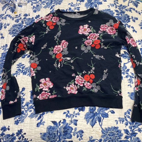 Floral Long Sleeve - Picture 6 of 7
